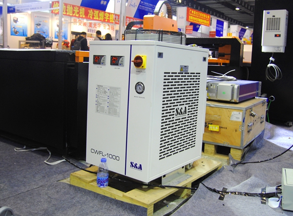 ¼¤¹âÀäË®»ú