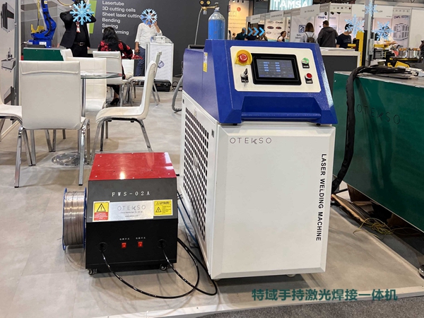 ��ҵ��ˮ���ڼ��⺸������������ʲô��ɫ�����Ժ�����������Щ��ϸӰ����